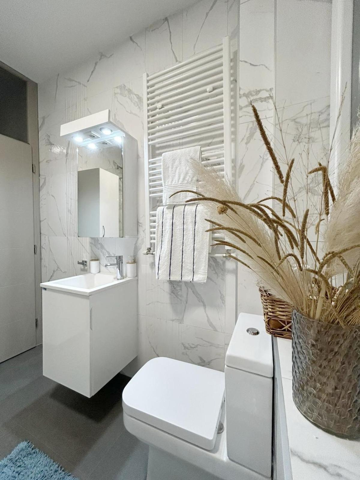 The Circle Apartment Скопие Екстериор снимка