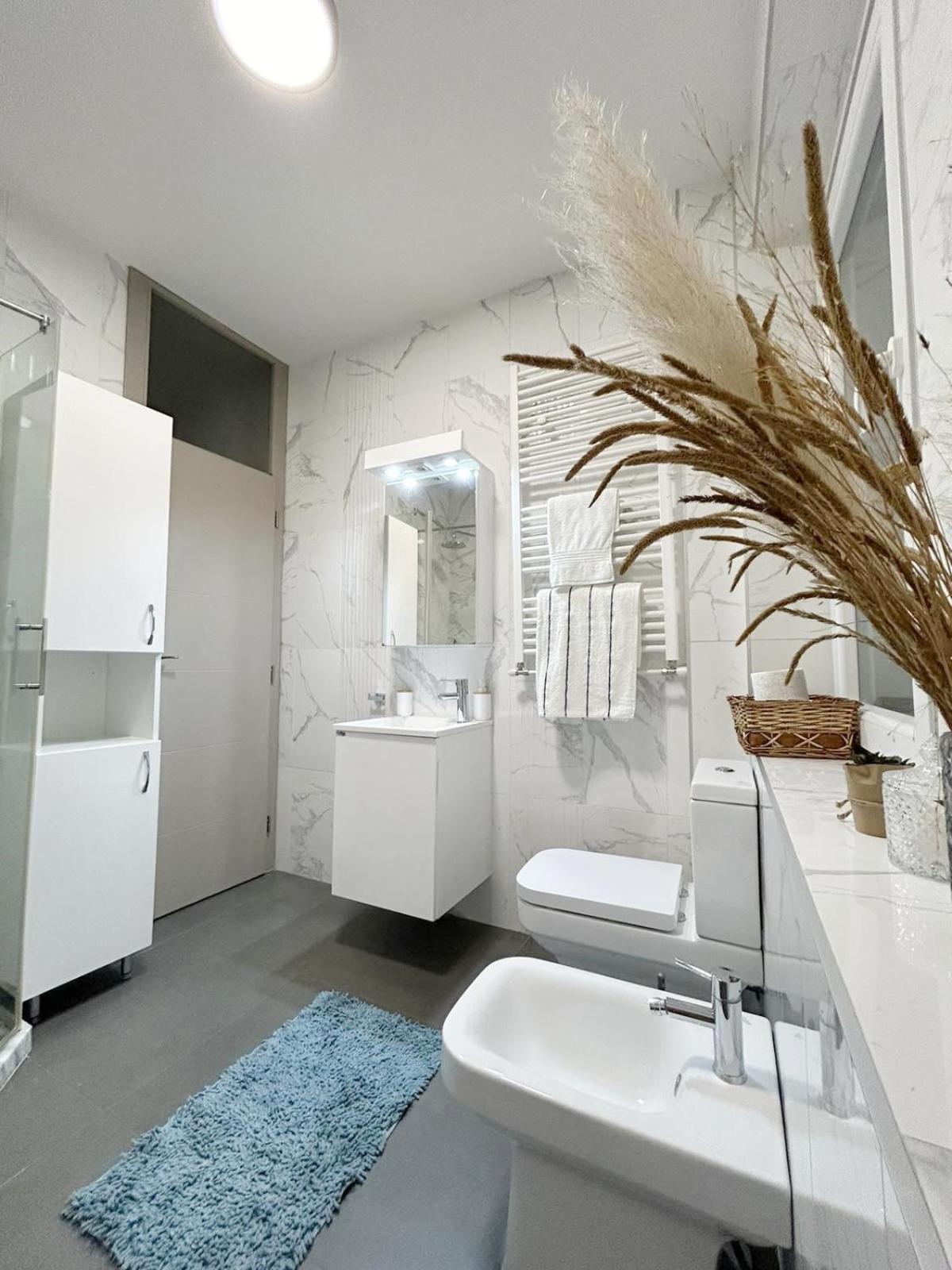 The Circle Apartment Скопие Екстериор снимка