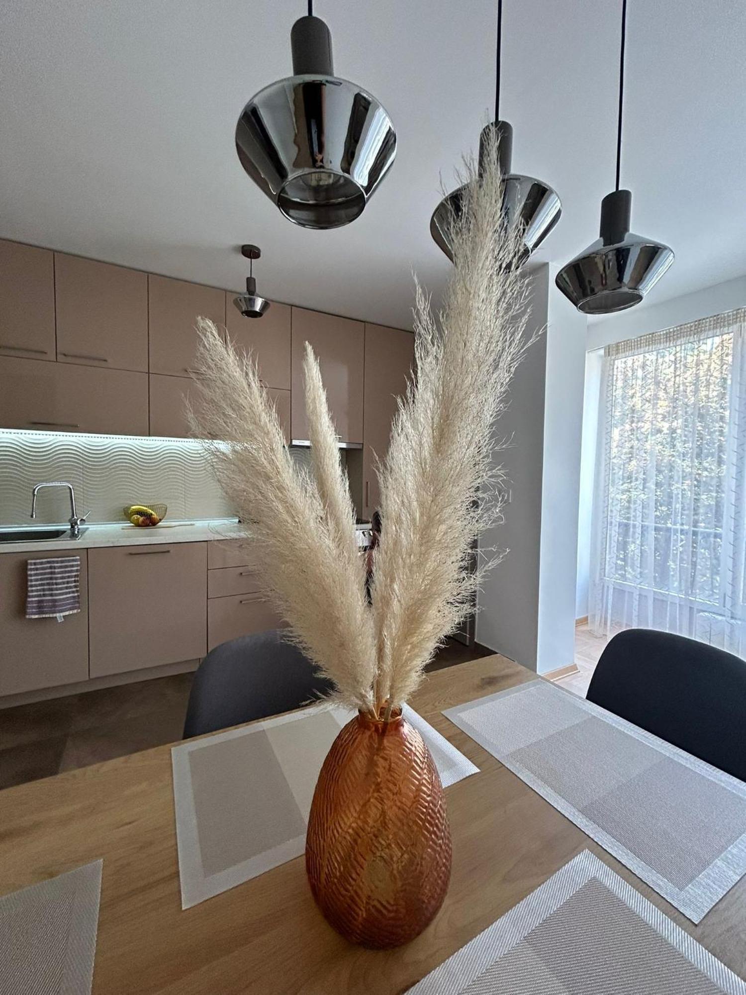 The Circle Apartment Скопие Екстериор снимка