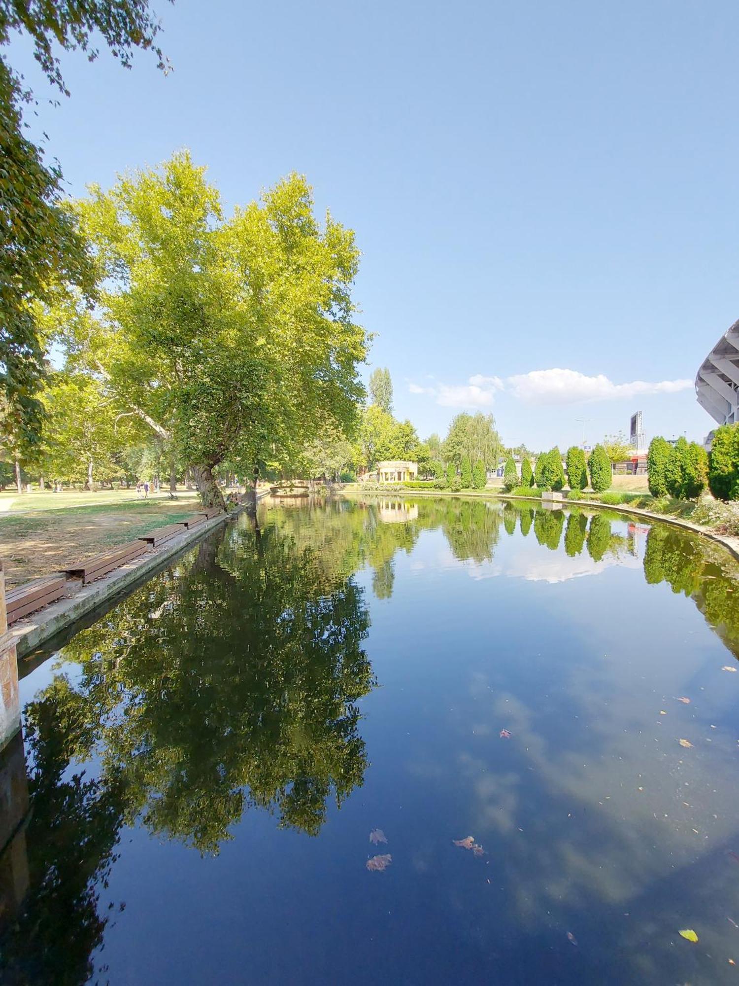 The Circle Apartment Скопие Екстериор снимка